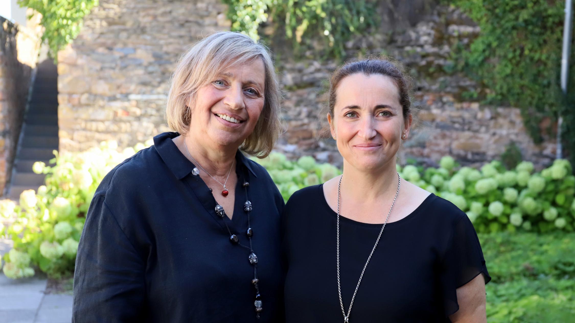 Andrea Bauer-Fisseni mit ihrer Nachfolgerin Melanie Backes